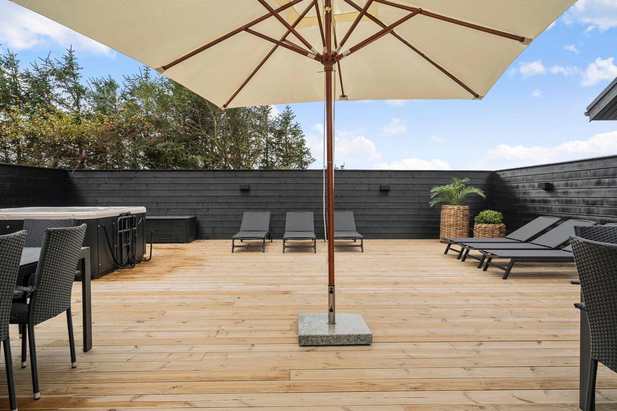 灵克宾Exclusive Pool And Activity House For 30 People -1002别墅 外观 照片
