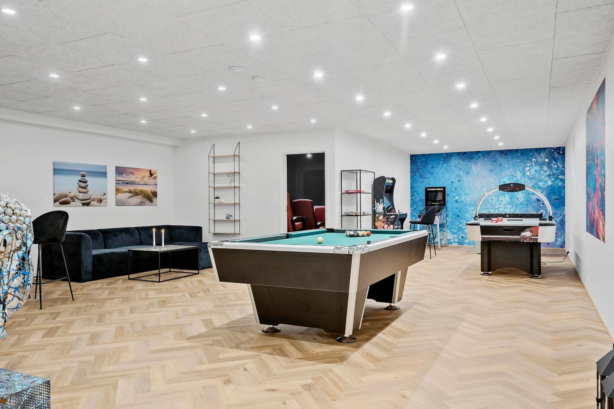 灵克宾Exclusive Pool And Activity House For 30 People -1002别墅 外观 照片