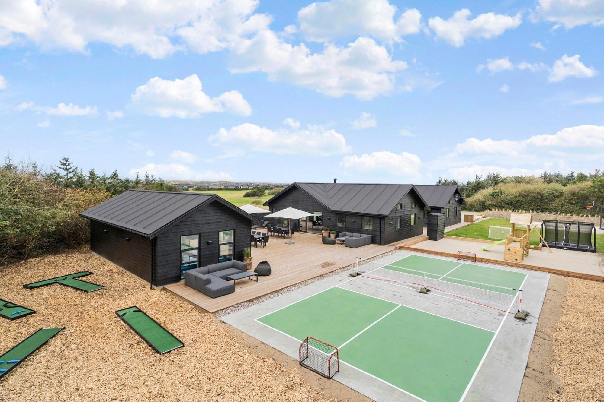 灵克宾Exclusive Pool And Activity House For 30 People -1002别墅 外观 照片